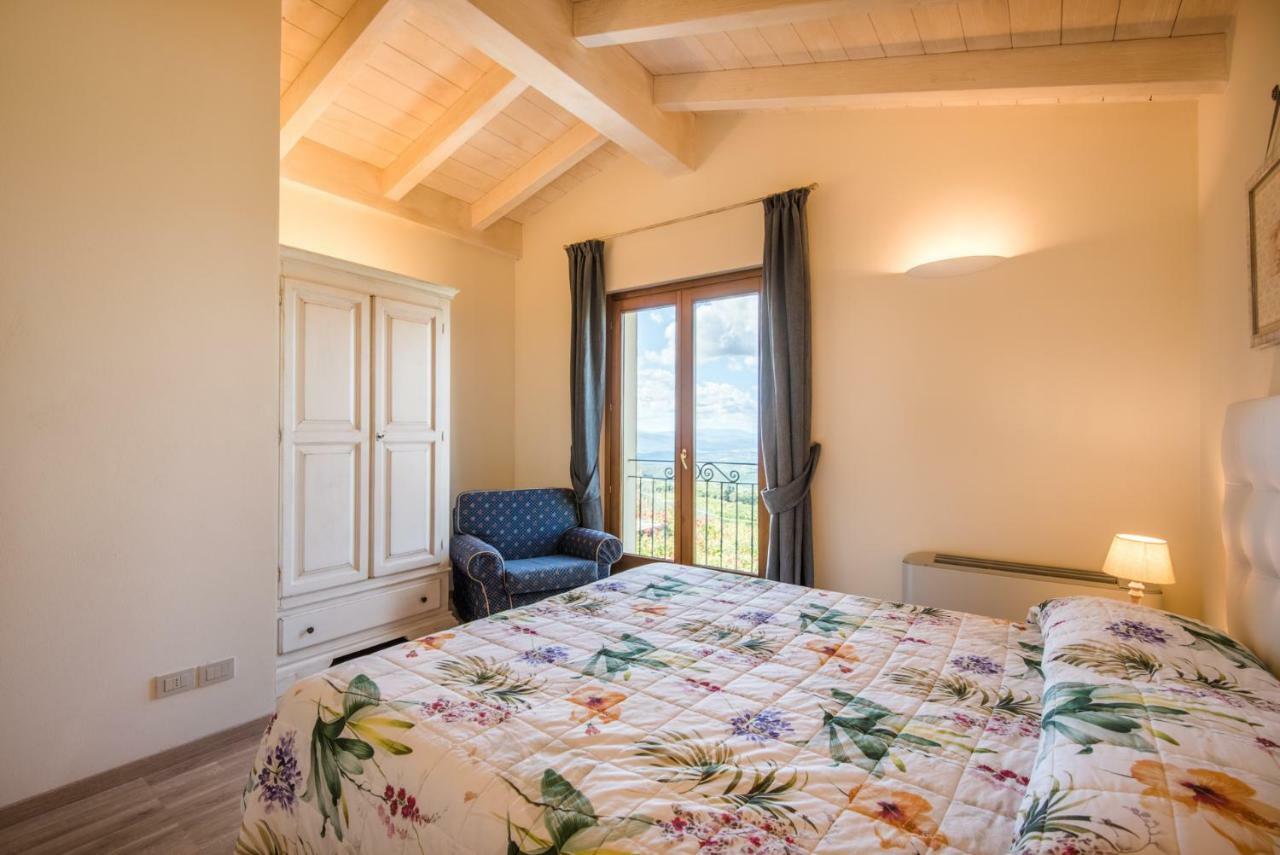 Casa Vacanze Squarcialupi Кастелина ин Шианти Экстерьер фото