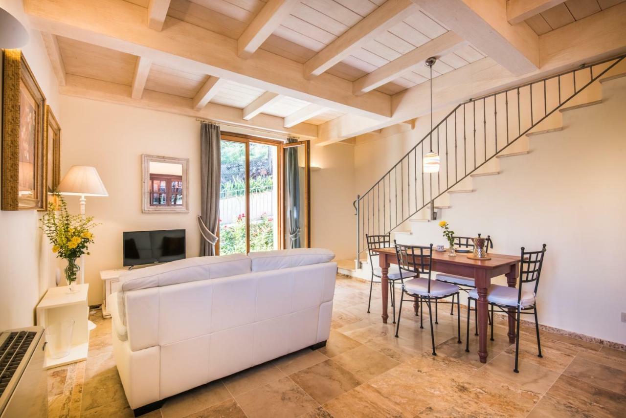Casa Vacanze Squarcialupi Кастелина ин Шианти Экстерьер фото